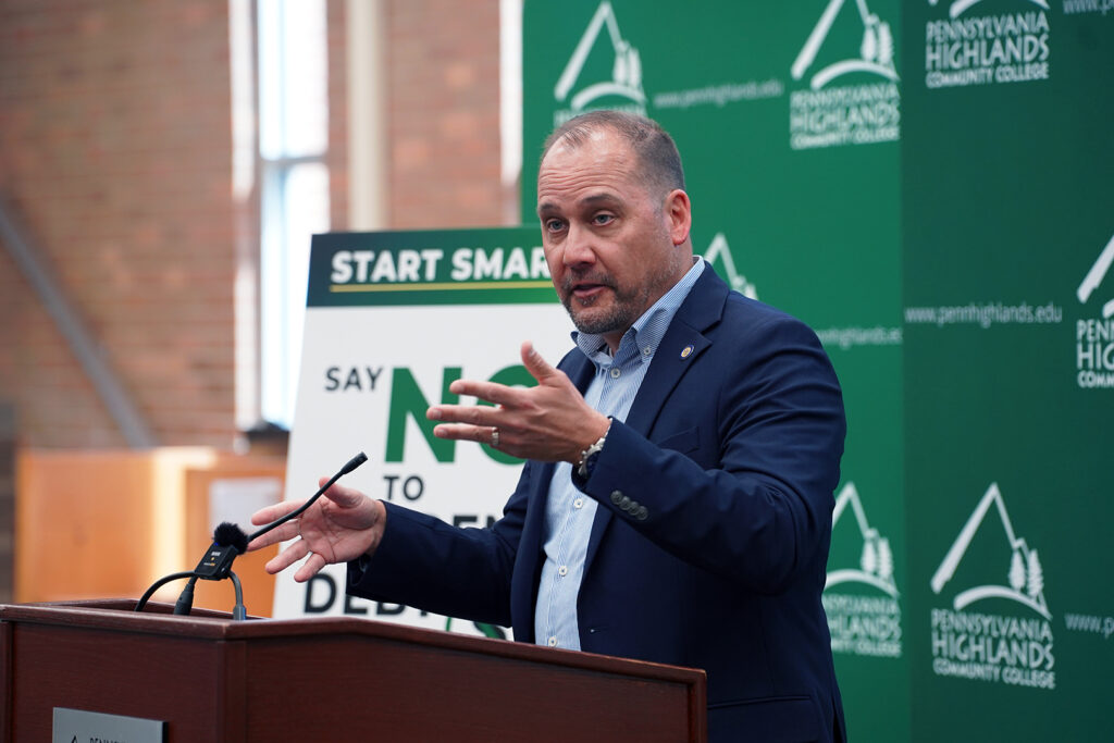 Senator Wayne Langerholc speaking at the Smart Start press conference.